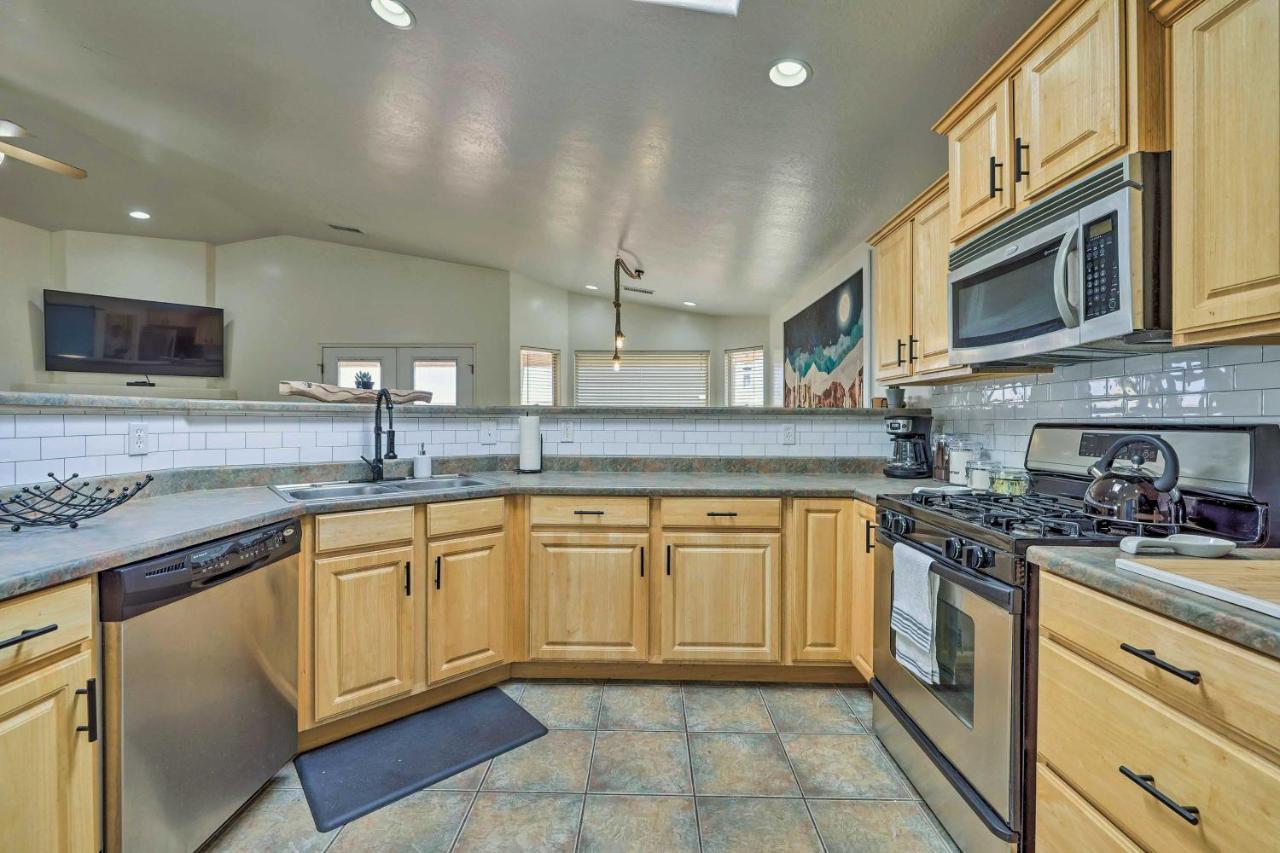 Villa Modern Page Retreat With View, 9 Mi To Wahweap Beach Exterior foto